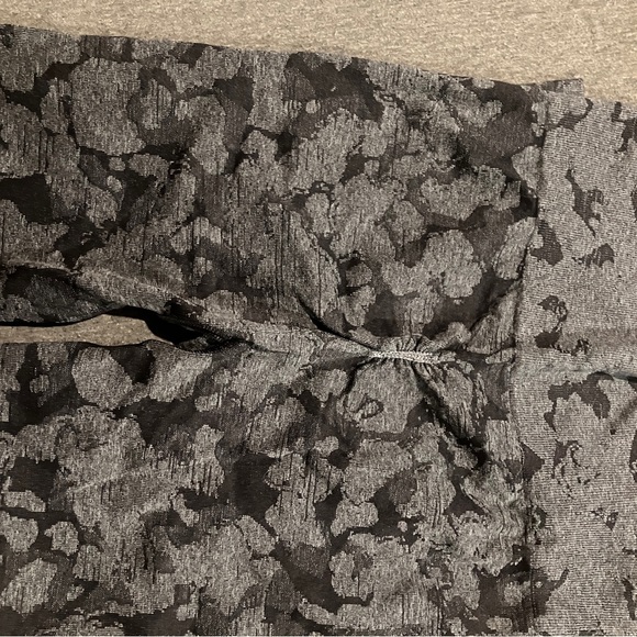 Gym shark leggings - Picture 3 of 3